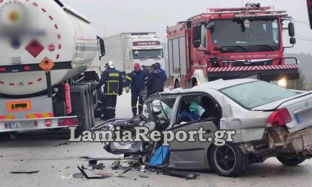 Τρεις άνθρωποι έχασαν τη ζωή τους από το τροχαίο δυστύχημα στον Δομοκό 