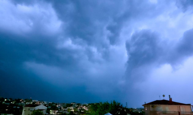 Καιρός: Πού θα σημειωθούν τις επόμενες ώρες καταιγίδες