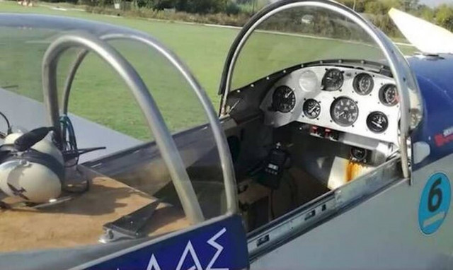 «Προσεύχομαι για τον άντρα μου», λέει η σύζυγος του 62χρονου πιλότου που αγνοείται (vids)