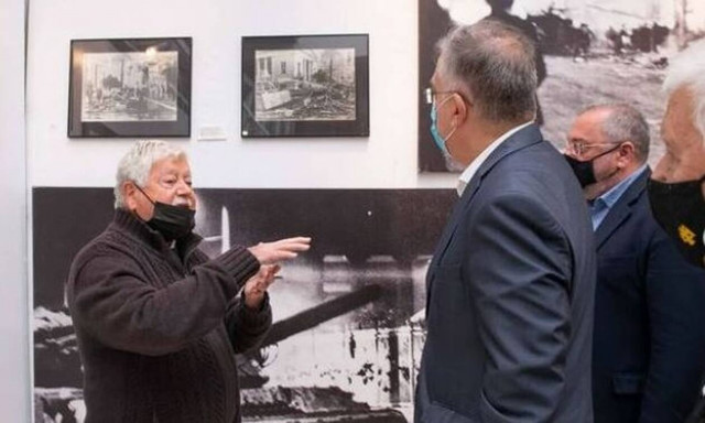 Σε έκθεση φωτογραφίας για την εξέγερση του Πολυτεχνείου ο Θεοδωρικάκος