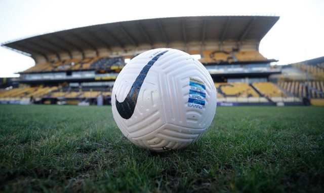 Στη σέντρα ξανά τα πρωταθλήματα με τέσσερα ντέρμπι