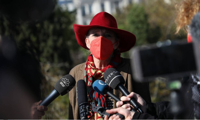 Ολλανδή δημοσιογράφος: «Οι Έλληνες με αποκαλούν Τουρκάλα πόρνη» - Συνέντευξη στο τουρκικό Anadolu