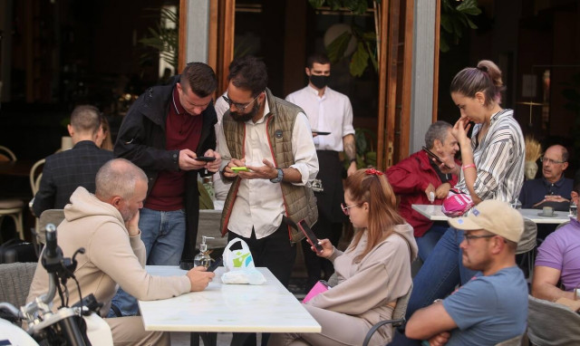 Νέα μέτρα: Πού μπαίνει στοπ στους μη εμβολιασμένους - Αναλυτικά όσα ισχύουν από Δευτέρα