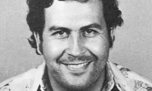 Ο λόγος που ο Εσκομπάρ χαμογελούσε στον φακό της αστυνομίας