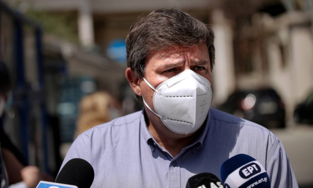 Ξανθός: Αντί για «σχέδιο έκτακτης ανάγκης», η κυβέρνηση αλλάζει τον τρόπο καταγραφής των θανάτων