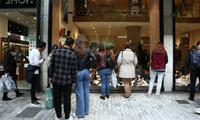 Shops, stores to stay open from 10:00 to 21:00 from next Monday