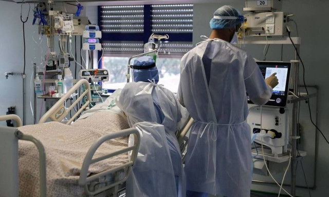 Πάτρα: Ξεσπά κόρη δικηγόρου που πέθανε από κορονοϊό - «Κόλλησε σε μνημόσυνο χωρίς μέτρα»