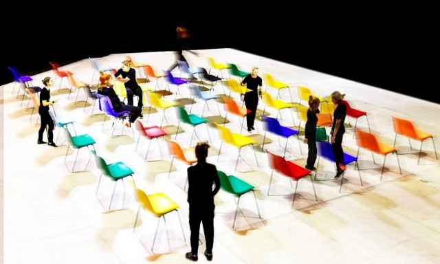 Ο Πασκάλ Ραμπέρ σκηνοθετεί την Μυρτώ Αλικάκη και την Γιούλικα Σκαφιδά στις «2 Αδελφές»