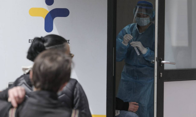 Rapid test: Σε ποια 35 σημεία θα πραγματοποιηθούν έλεγχοι από τον ΕΟΔΥ το Σάββατο (20/11)