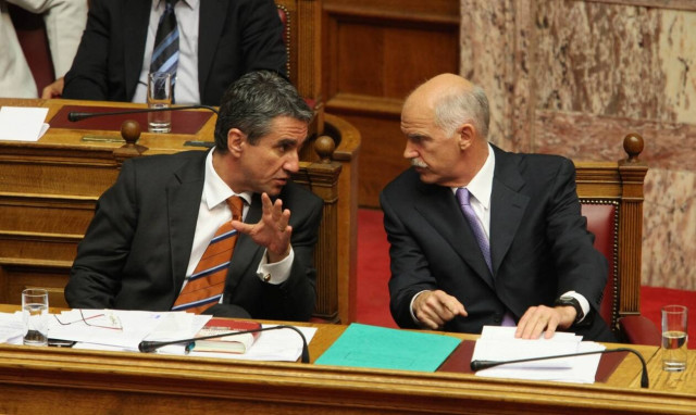 Τα «βρώμικα» παιχνίδια του Λοβέρδου και ο «τελειωμένος» ΓΑΠ