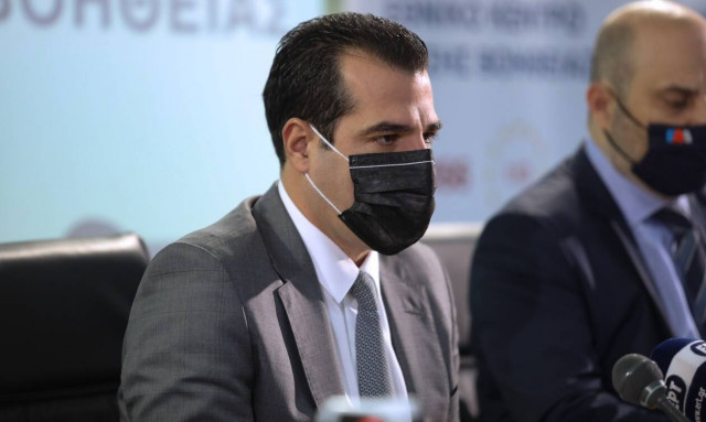 Πλεύρης στο Newsbomb.gr: Υποχρεωτικά μάσκα σε κλειστούς χώρους και σε συνωστισμό