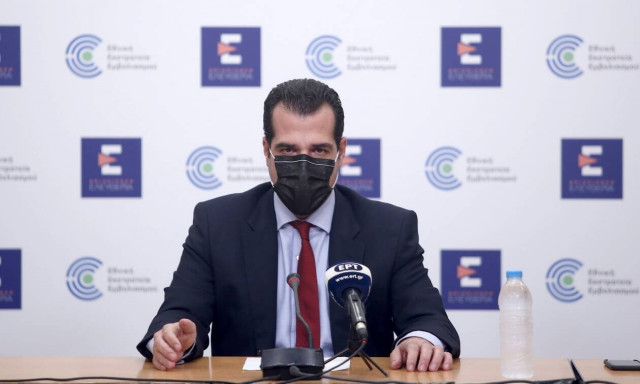 Νέα μέτρα - Πλεύρης για ΜΕΘ: «Το ΕΣΥ πιέζεται - Αν χρειαστεί θα πάρουμε κρεβάτια»