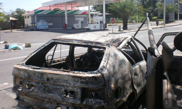 Γουαδελούπη: Απαγόρευση νυχτερινής κυκλοφορίας μετά από μέρες βίαιων ταραχών για τα μέτρα Covid