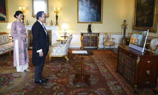 Βασίλισσα Ελισάβετ: Βάζει τέλος στις φήμες για την υγεία της - Επιστρέφει στις υποχρεώσεις της