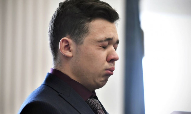 ΗΠΑ: Αθώος ο έφηβος που σκότωσε δύο άνδρες σε αντιρατσιστική διαδήλωση - Οργή Μπάιντεν