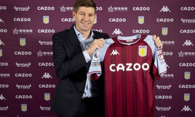 Ο πρώην αρχηγός της Λίβερπουλ είναι εδώ…