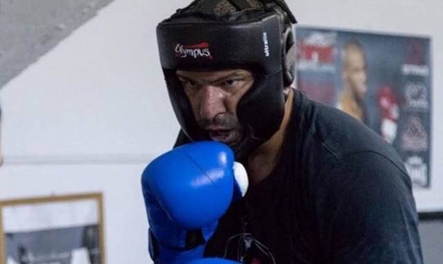 Λάζαρος Παπαδόπουλος: Από τα παρκέ στα ρινγκ! – Ξεκινάει καριέρα στην πυγμαχία