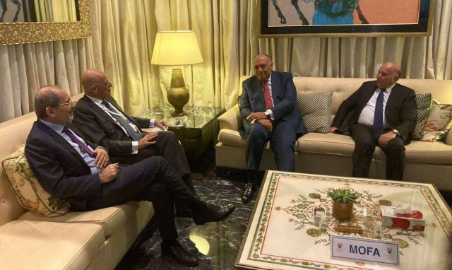 Στο Mπαχρέιν ο Νίκος Δένδιας: Συναντήθηκε με τους ομολόγους του από Αίγυπτο, Ιορδανία και Ιράκ