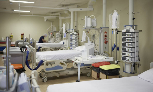 «Όχι» στην πληρωμή των νοσηλειών στο ΕΣΥ από μη εμβολιασμένους, λέει ΠΙΣ και ΙΣΑ