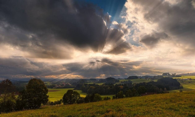 Αυξάνεται σταδιακά η ηλιακή ακτινοβολία που φτάνει στο έδαφος