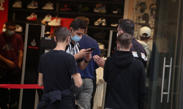 Νέα μέτρα: Πώς θα κινούνται από Δευτέρα έφηβοι και παιδιά - Έτσι θα μπαίνουν σε κλειστούς χώρους