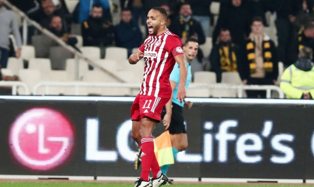 LIVE BLOG, ΑΕΚ – Ολυμπιακός 2-3: «Ερυθρόλευκο» το ντέρμπι - Η μετάδοση του Newsbomb.gr