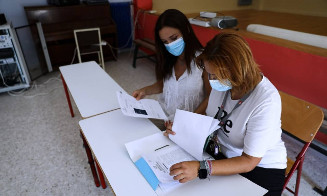 Κορονοϊός - νέα μέτρα: Φυλακή για τους γονείς που δεν στέλνουν τα παιδιά τους στο σχολείο