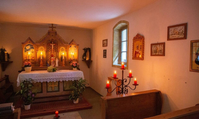 Αγία Κορώνα: Έλληνας αγιογράφος έφτιαξε εικόνα με έμπνευση από τον... κορονοϊό (photos)