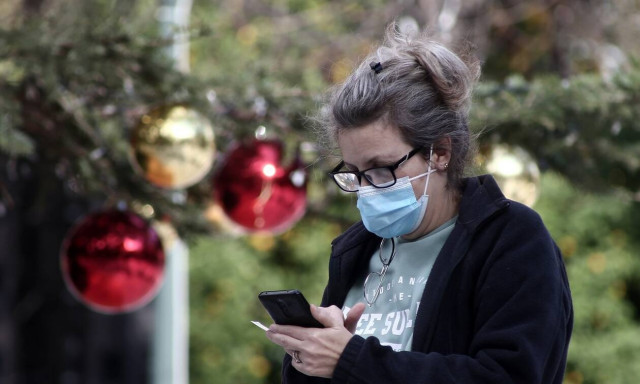 lockdown κυβέρνηση πανδημία Χριστολυγεννα 