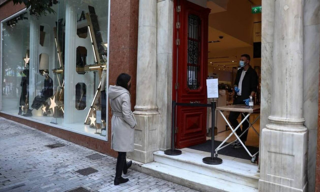 Τζανάκης στο Newsbomb.gr: «Να πάμε σε νέους περιορισμούς αν δεν αποδώσουν τα νέα μέτρα»