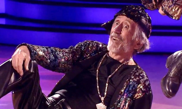 DWTS: Ο Τάσος Παλατζίδης ράπαρε και το Twitter «τρελάθηκε» μαζί του  - «Είναι αρνητής ηλικίας»