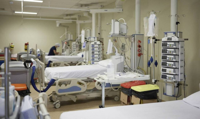 Κορονοϊός – Καπραβέλος: «Στις 50 εισαγωγές, οι 10 – 11 είναι πλήρως εμβολιασμένοι» (video)