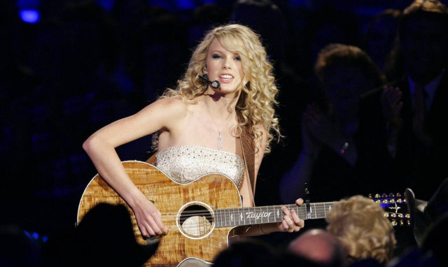 Το «All Too Well» της Τέιλορ Σουίφτ στην κορυφή του Billboard