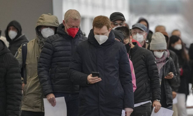 H Ευρώπη στη «δίνη» του κορονοϊού – Ποιες χώρες κινδυνεύουν με lockdown