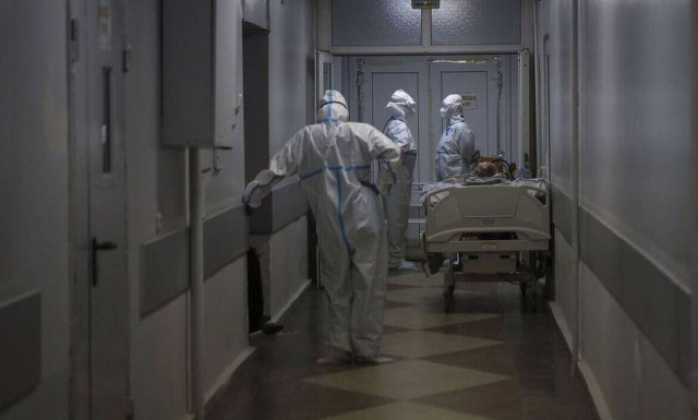 Κορονοϊός: Σε πολύμηνη αναμονή τα χειρουργεία λόγω ασφυξίας στα νοσοκομεία