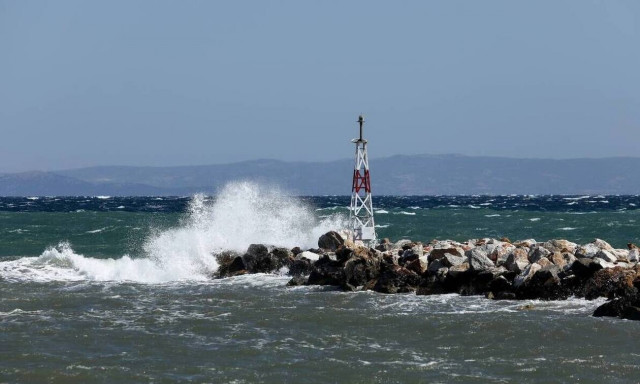 Καιρός - Έκτακτο δελτίο ΕΜΥ: Θυελλώδεις άνεμοι & ισχυρές καταιγίδες πλήττουν την Κέρκυρα