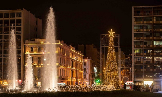 Χριστούγεννα 2021: Το εορταστικό ωράριο των καταστημάτων - Ποιες Κυριακές θα είναι ανοιχτά