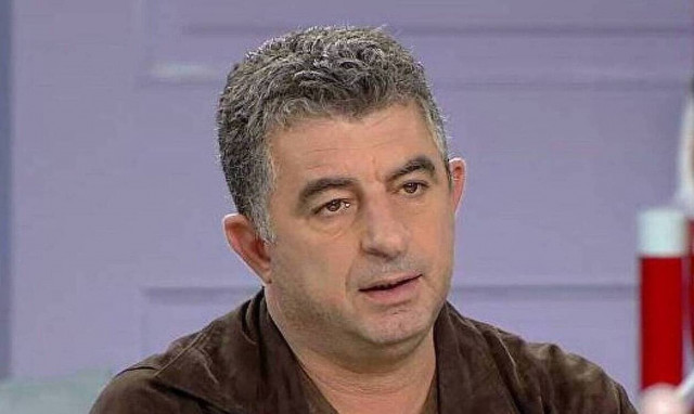 Συγκλονίζει ο γιος του Γιώργου Καραϊβάζ: Το τελευταίο δώρο που θα κάνω στον πατέρα μου...