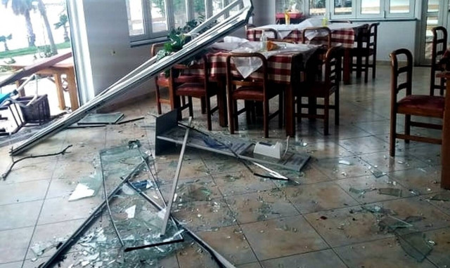 Κακοκαιρία: Ανεμοστρόβιλος σάρωσε την Πρέβεζα - Κατολισθήσεις στην Καρδίτσα, πλημμύρες στην Πάτρα