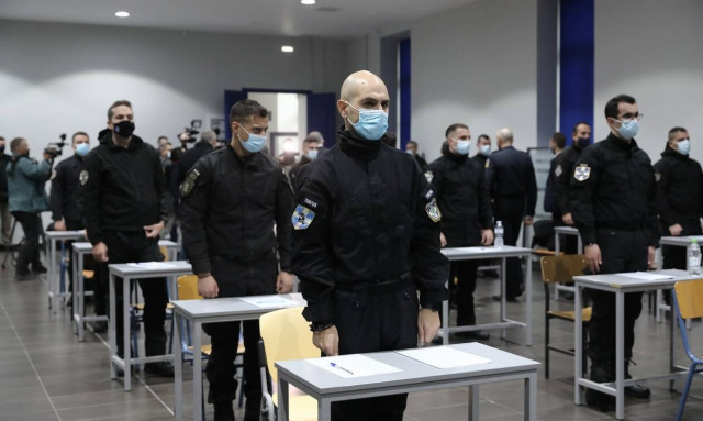 Η ομάδα ΔΙΑΣ στα... θρανία - Τι περιλαμβάνει η εκπαίδευσή τους (pics)