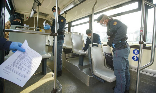 Ιταλία: Μέχρι χίλια ευρώ πρόστιμο σε όποιον θα μπαίνει στα μέσα μεταφοράς χωρίς τεστ ή πιστοποιητικό