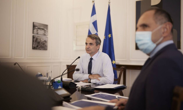 PM Mitsotakis: Vaccination of all citizens over 60 to be made mandatory