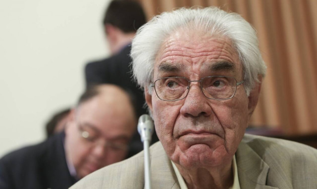 Κασιμάτης για νέα μέτρα: Παράνομος και αντισυνταγματικός ο υποχρεωτικός εμβολιασμός