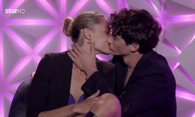 GNTM: Ράκος η Όλγα – Το «Σ’ αγαπώ» και τα φιλιά στο στόμα με τον Στυλιανό (videos)