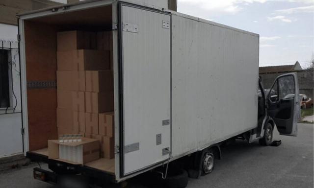 Θεσσαλονίκη: Τροχαίο οδήγησε στην εξάρθρωση κυκλώματος παραγωγής και διακίνησης λαθραίων τσιγάρων