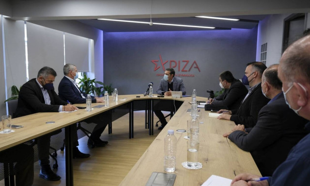 Τσίπρας Μητσοτάκης εμβολιασμός ΠΟΕΔΗΝ 