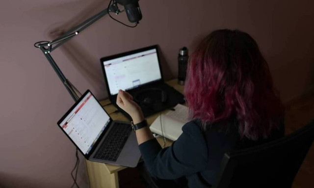 Επιστροφή στην τηλεργασία εξετάζει η Κύπρος