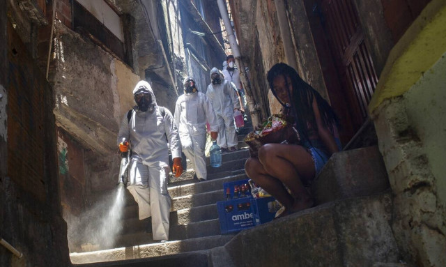 Μετάλλαξη «Όμικρον»: Κίνδυνος εξάπλωσης σε όλη την Αμερική μετά τα κρούσματα σε Καναδά - Βραζιλία