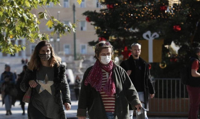 Κορονοϊός - Εξαδάχτυλος: Με την έλευση της μετάλλαξης «Όμικρον» τα δεδομένα αλλάζουν