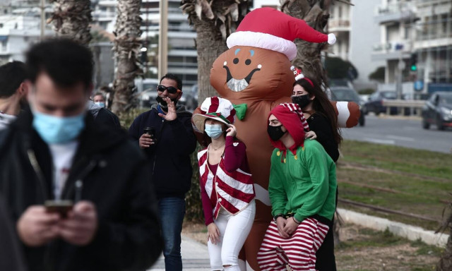 Σαρηγιάννης στο Newsbomb.gr: Με τι αριθμό κρουσμάτων θα πάμε στις γιορτές – Ερωτηματικό η «Όμικρον»